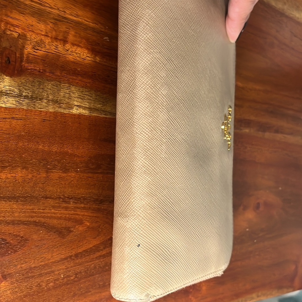 Project/rehab/fixer Prada beige Saffiano leather wallet with zipper. - Picture 6 of 16